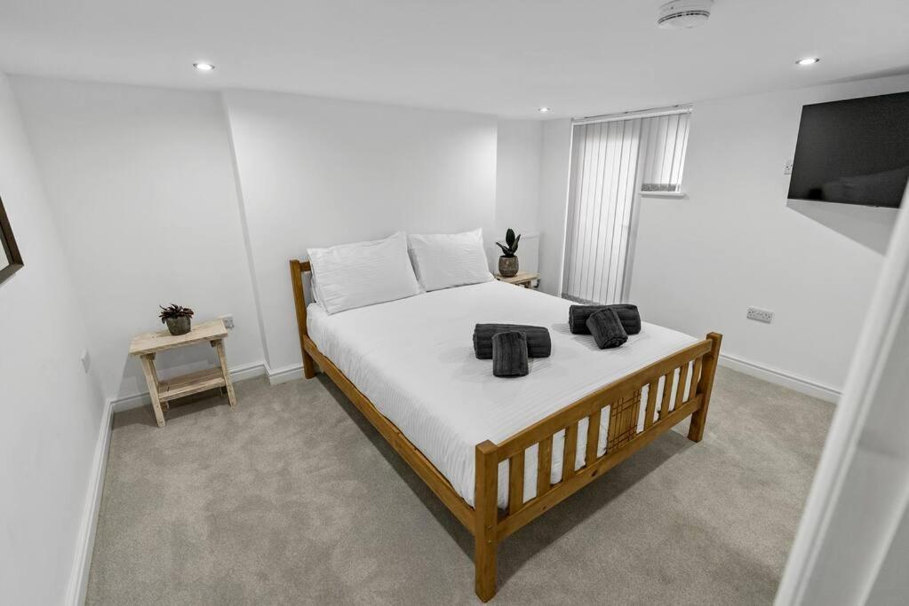 Newly Refurbed, Central Apartment With Free Parking And Hot Tub Lytham St Annes Ngoại thất bức ảnh