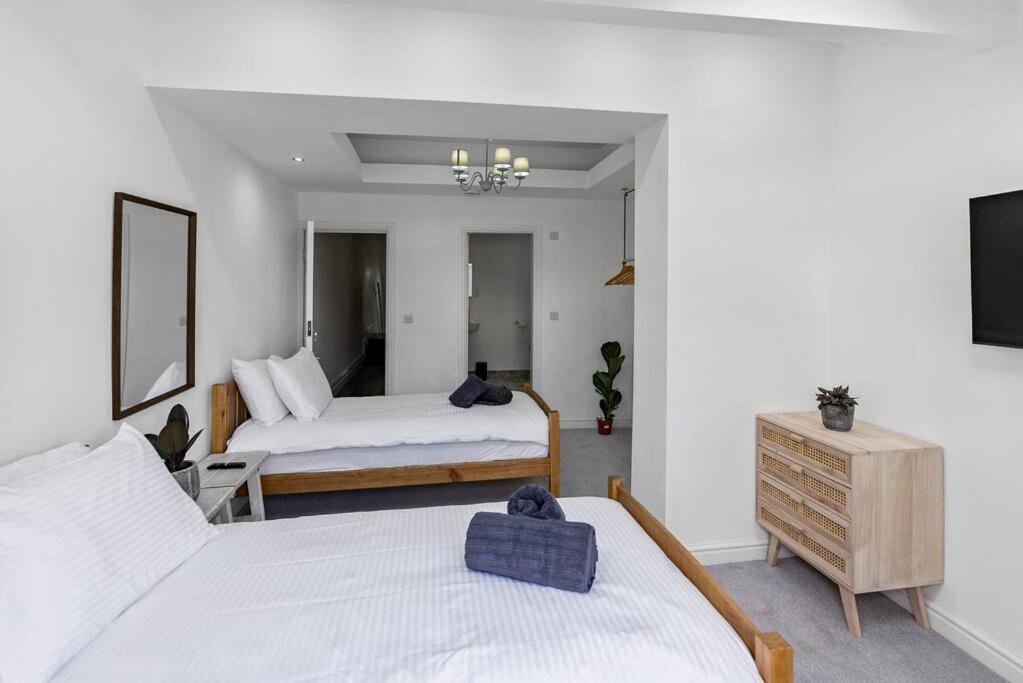 Newly Refurbed, Central Apartment With Free Parking And Hot Tub Lytham St Annes Ngoại thất bức ảnh