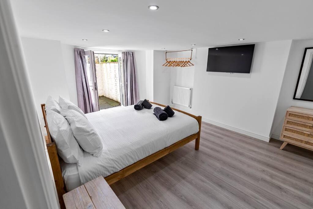 Newly Refurbed, Central Apartment With Free Parking And Hot Tub Lytham St Annes Ngoại thất bức ảnh